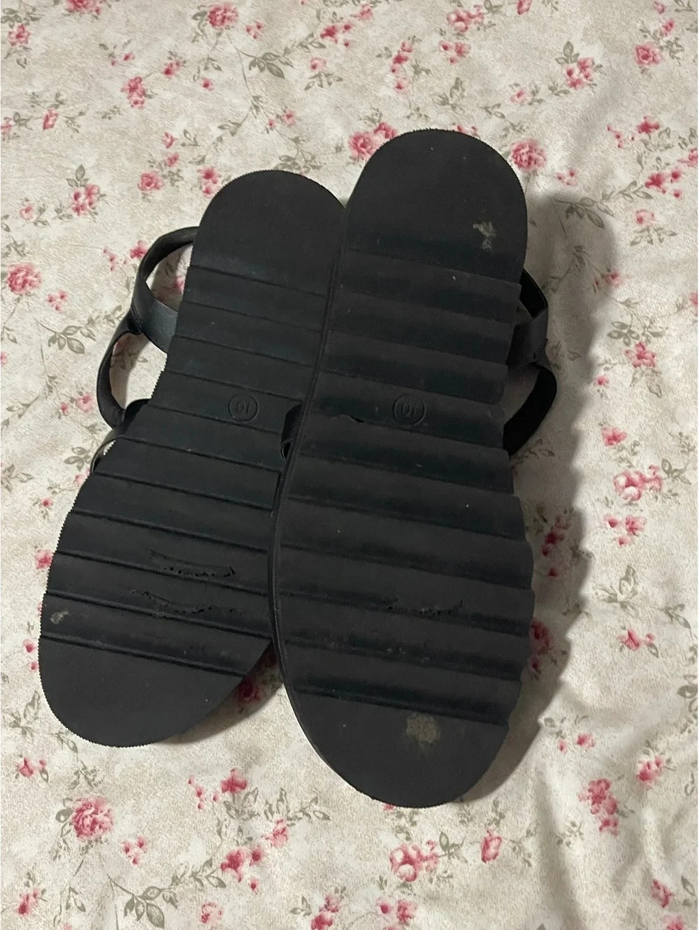 90’s style Black Strappy Sandals, Size 10